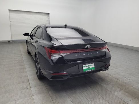 Used 2023 Hyundai Elantra SEL w/ Convenience Package FWD image 5