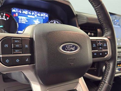 Used 2024 Ford Expedition Max XLT image 25