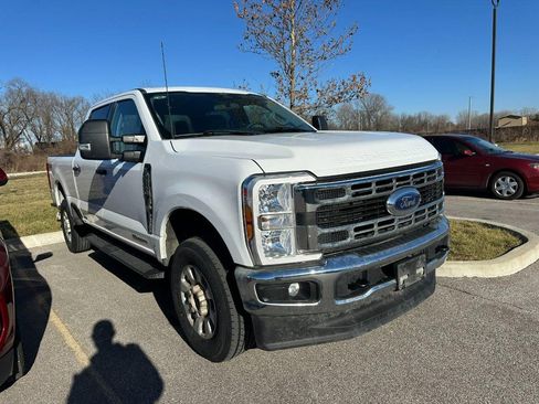 Used 2024 Ford F250 XLT w/ FX4 Off-Road Package image 3