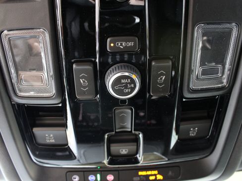 New 2026 GMC Yukon XL AT4 w/ AT4 Premium Plus Package image 25