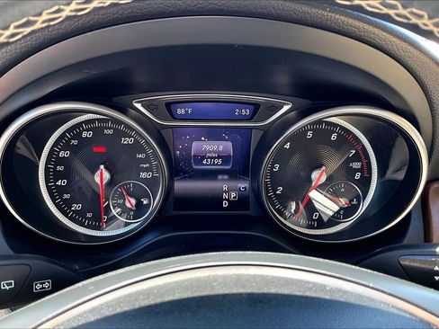 Certified 2019 Mercedes-Benz GLA 250 4MATIC image 26