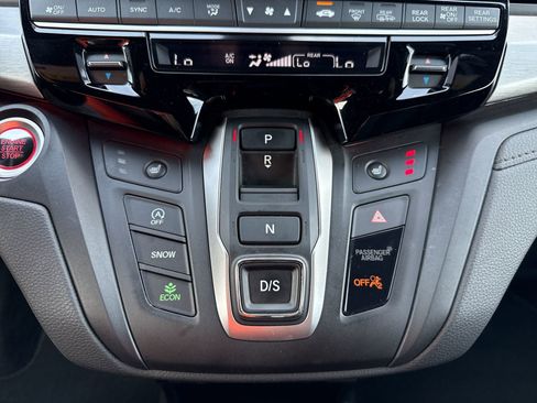 Used 2025 Honda Odyssey Sport-L image 22