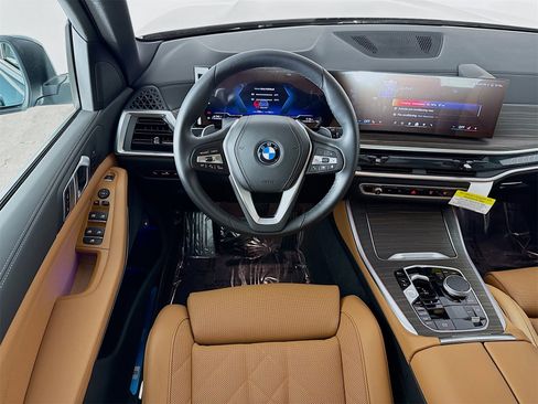 Used 2025 BMW X5 xDrive50e w/ Parking Assistance Package image 23