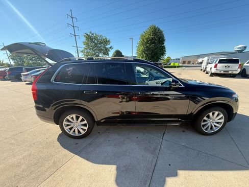 Used 2016 Volvo XC90 T6 Momentum w/ Protection Package Plus AWD/4WD image 7