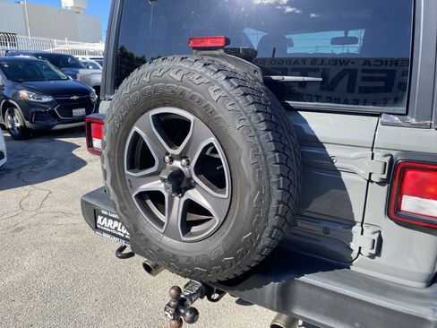 Used 2018 Jeep Wrangler Sport image 18