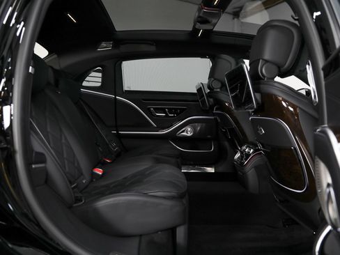 Used 2026 Mercedes-Benz Maybach S 580 4MATIC image 39