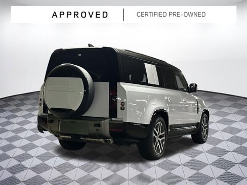Used 2025 Land Rover Defender 130 X-Dynamic SE AWD/4WD image 8