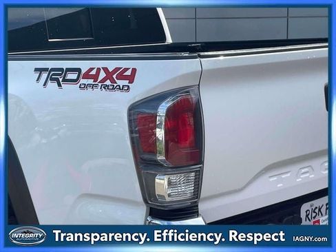 Used 2023 Toyota Tacoma TRD Off-Road image 11