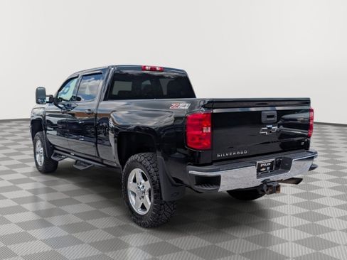 Used 2015 Chevrolet Silverado 2500 LT w/ LT Convenience Package AWD/4WD image 3