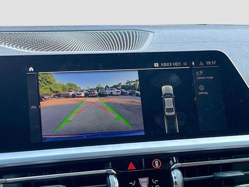 Used 2019 BMW 330i Sedan w/ M Sport Package RWD image 14