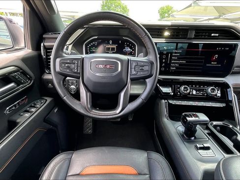 Used 2024 GMC Sierra 1500 AT4 w/ Technology Package AWD/4WD image 7