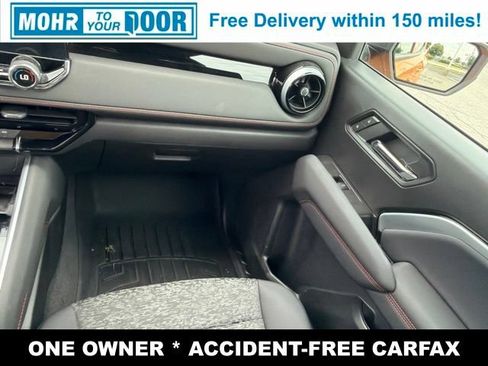Used 2025 Chevrolet Colorado Z71 AWD/4WD image 31