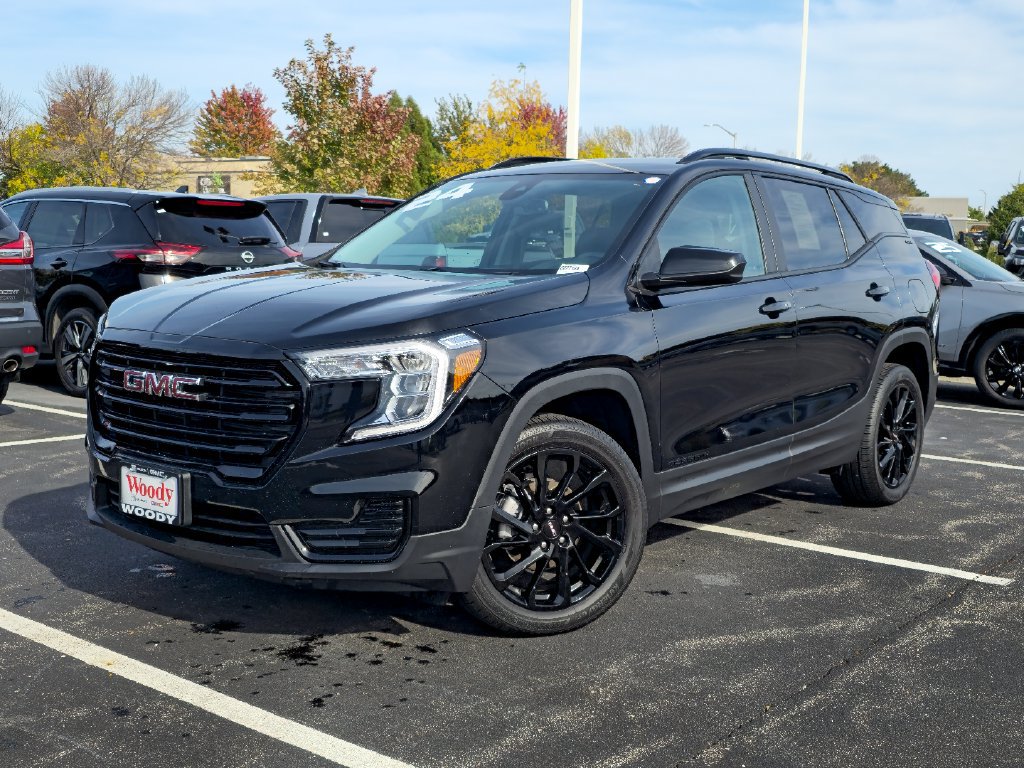 Certified 2024 GMC Terrain SLE w/ Elevation Edition AWD/4WD image 2
