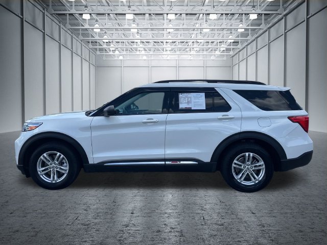 Used 2022 Ford Explorer XLT RWD image 2