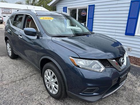 Used 2016 Nissan Rogue S w/ Appearance Package AWD/4WD image 2