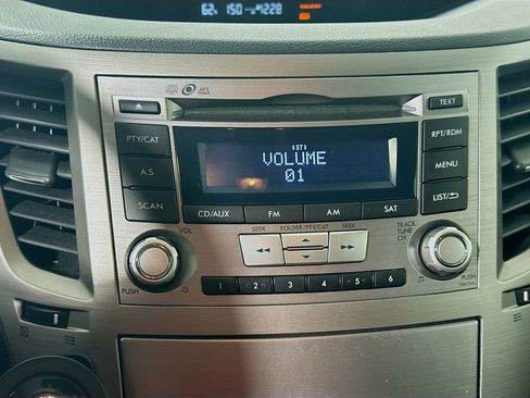 Used 2013 Subaru Outback 2.5i Premium w/ All-Weather Pkg image 13