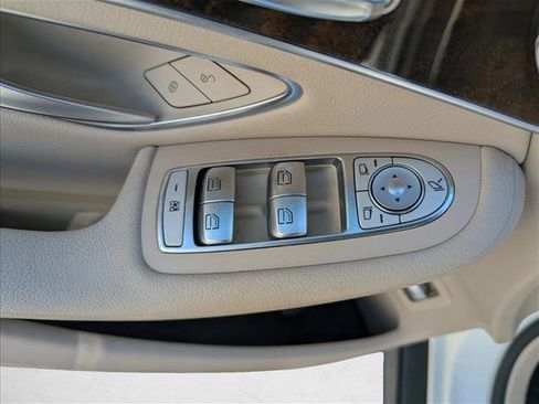 Used 2019 Mercedes-Benz GLC 300 image 10