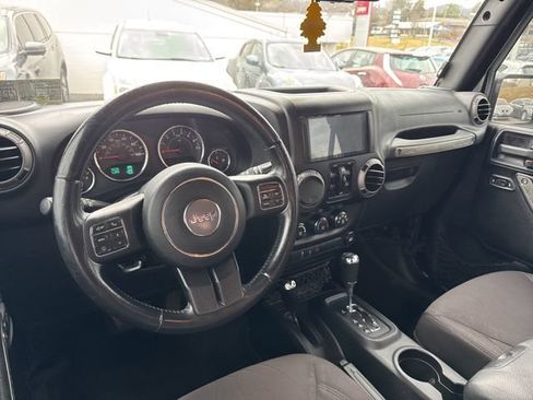 Used 2015 Jeep Wrangler Unlimited Sport w/ Quick Order Package 24S AWD/4WD image 12