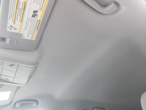 Used 2024 Chevrolet Equinox LT image 23