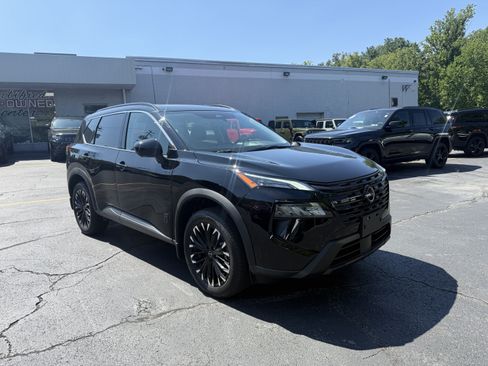 Used 2026 Nissan Rogue Dark Armor AWD/4WD image 14