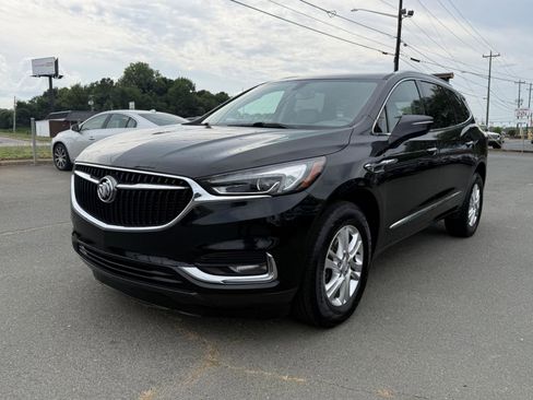 Used 2020 Buick Enclave Essence FWD image 3