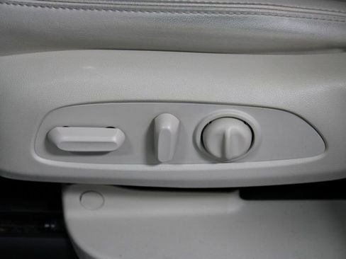 Used 2024 Buick Enclave Essence w/ Sport Touring Edition image 19