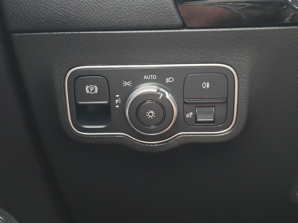 Used 2022 Mercedes-Benz GLA 250 4MATIC image 25