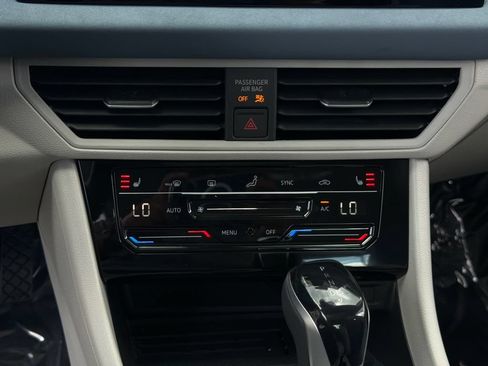 New 2026 Volkswagen Jetta SE FWD image 20