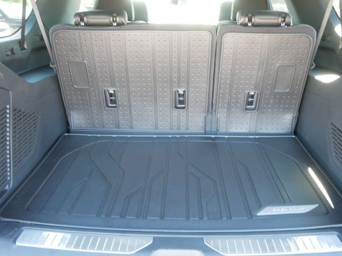 New 2026 Chevrolet Suburban Premier w/ Sun And Tow Package AWD/4WD image 4