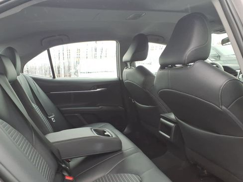 Used 2024 Toyota Camry SE image 18