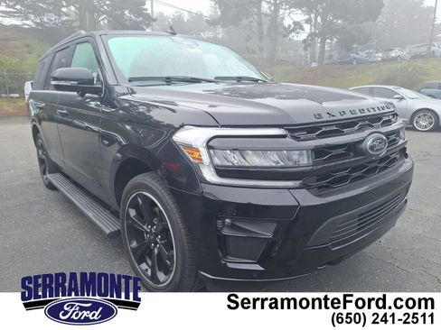 Used 2024 Ford Expedition Limited image 1