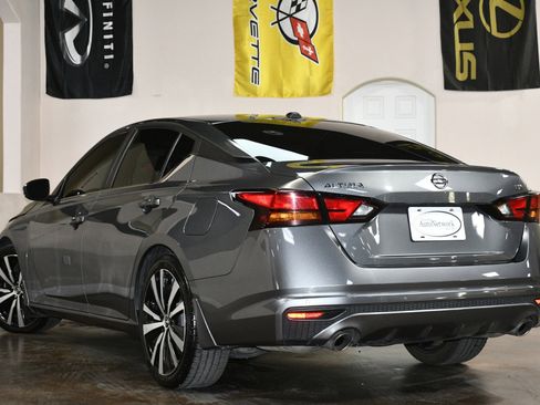Used 2020 Nissan Altima 2.5 SR w/ Premium Package FWD image 6