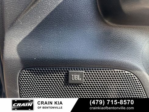 Used 2017 Toyota Tacoma Limited w/ Tow Package image 9