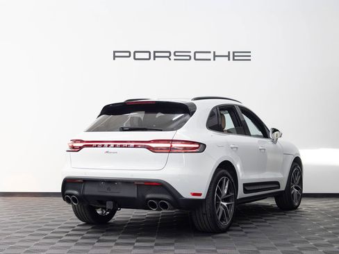 Certified 2025 Porsche Macan AWD/4WD image 8