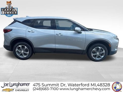 Used 2024 Chevrolet Blazer LT FWD image 2