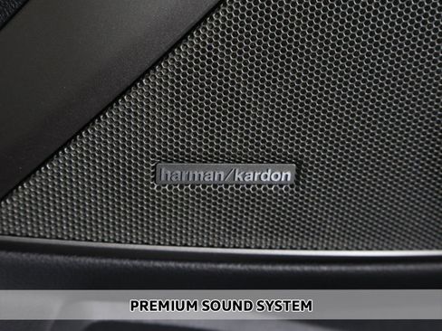 Used 2023 BMW M3 image 5