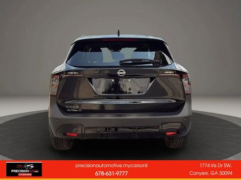 Used 2025 Nissan Kicks SR FWD image 5