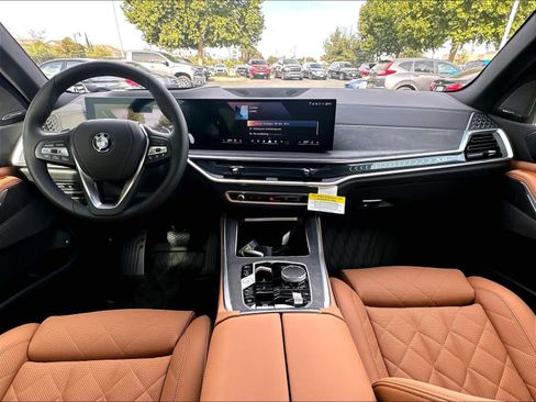 Used 2026 BMW X5 xDrive50e AWD/4WD image 10