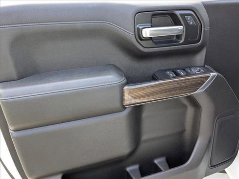 Used 2019 Chevrolet Silverado 1500 LT w/ Convenience Package image 5