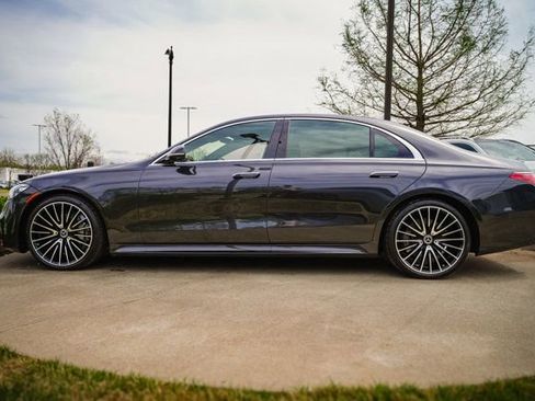 Certified 2022 Mercedes-Benz S 500 4MATIC image 8