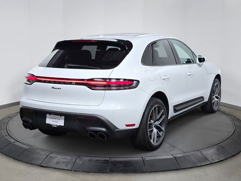 Certified 2023 Porsche Macan AWD/4WD image 7