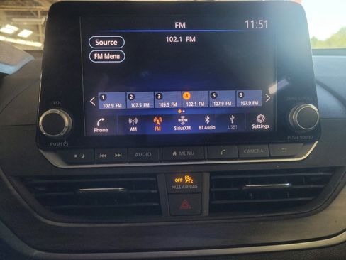 Used 2023 Nissan Altima 2.5 SV FWD image 25