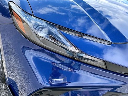 Used 2025 Toyota Camry SE image 27