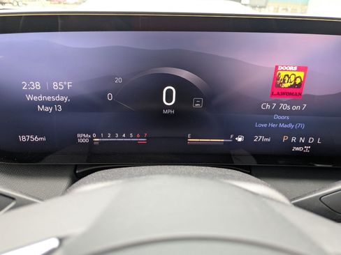 Used 2025 Buick Enclave Sport Touring AWD/4WD image 15