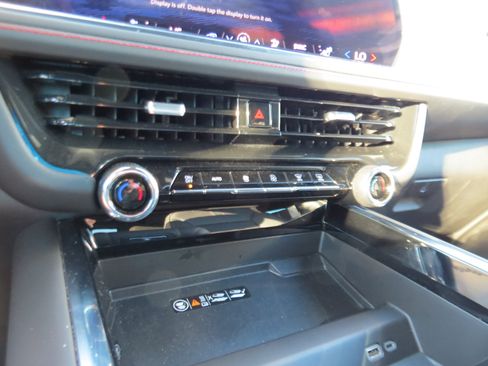 Used 2025 Chevrolet Tahoe RST w/ Comfort Package AWD/4WD image 25