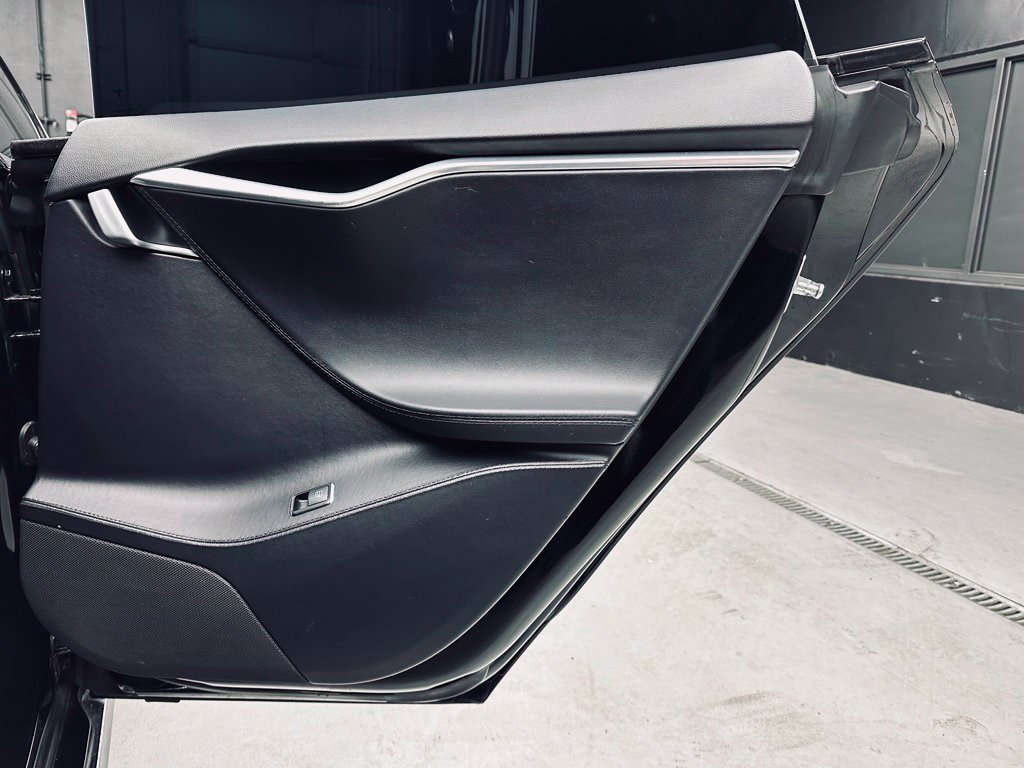 Used 2013 Tesla Model S Performance RWD image 20