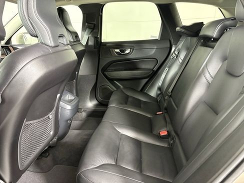 Used 2023 Volvo XC60 B5 Plus image 36