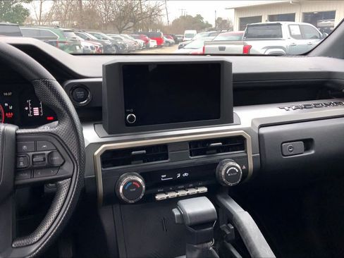 Used 2025 Toyota Tacoma SR5 image 6