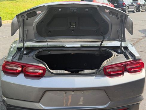 Used 2022 Chevrolet Camaro LT RWD image 4