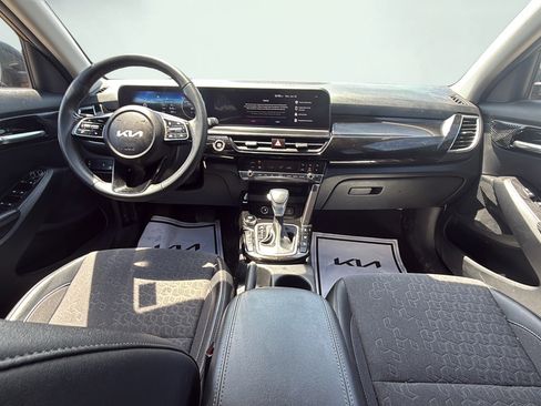 Used 2024 Kia Seltos S AWD/4WD image 34